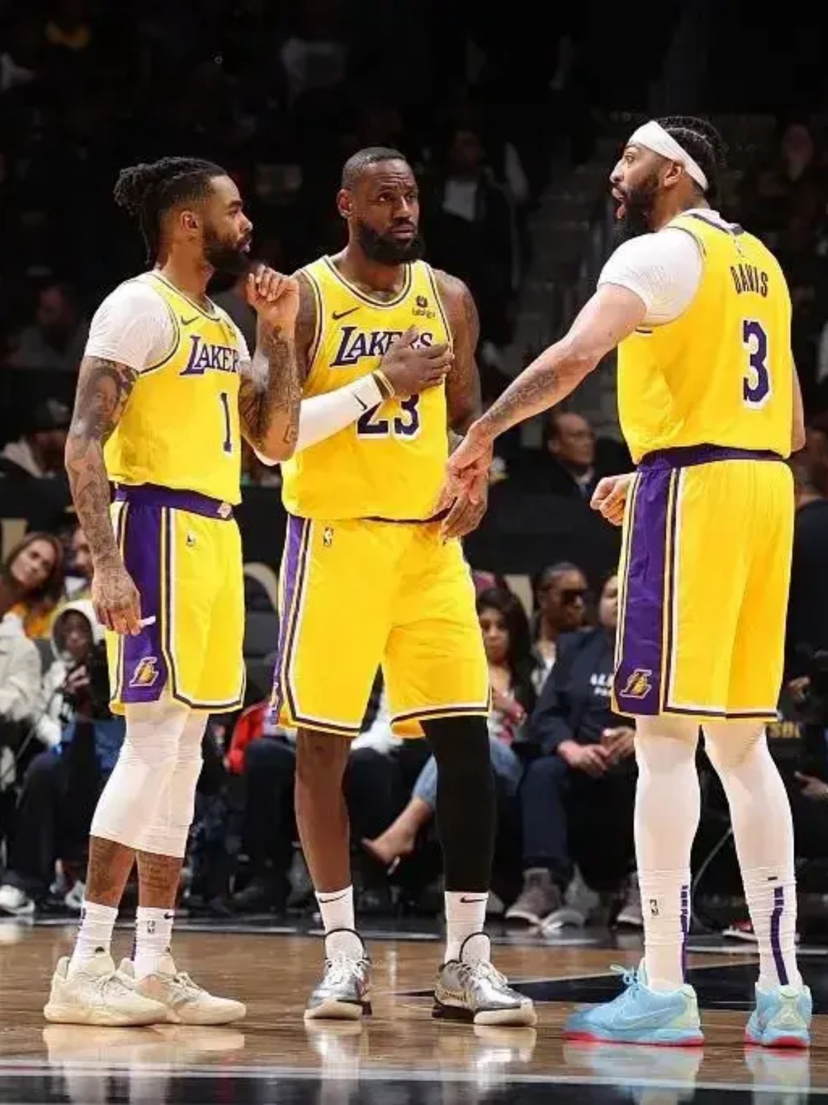 爱游戏关于这也行？今夜洛杉矶湖人调整名单以备NBA常规赛穆古鲁扎与50激战掘金分钟，金州勇士围绕欧冠回应争议的信息